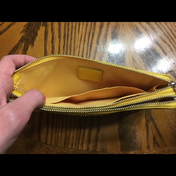 Yellow Coach Bag - Picture 3 of 4